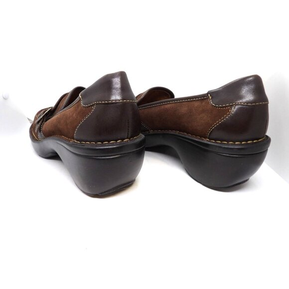 St. Johns Bay Women's Brown Swede Slip On Shoe 10W NEW - Picture 3 of 8